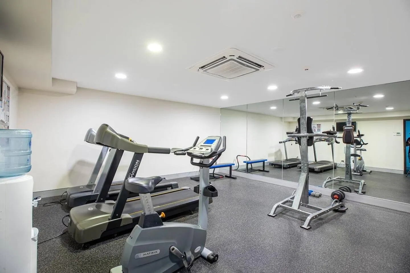 Lovely 1-Bedroom In The Heart Of Mackay W Pool 0*,
